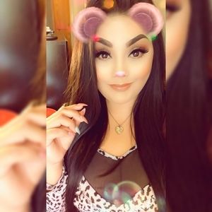 Meet your Posher, Bethzii